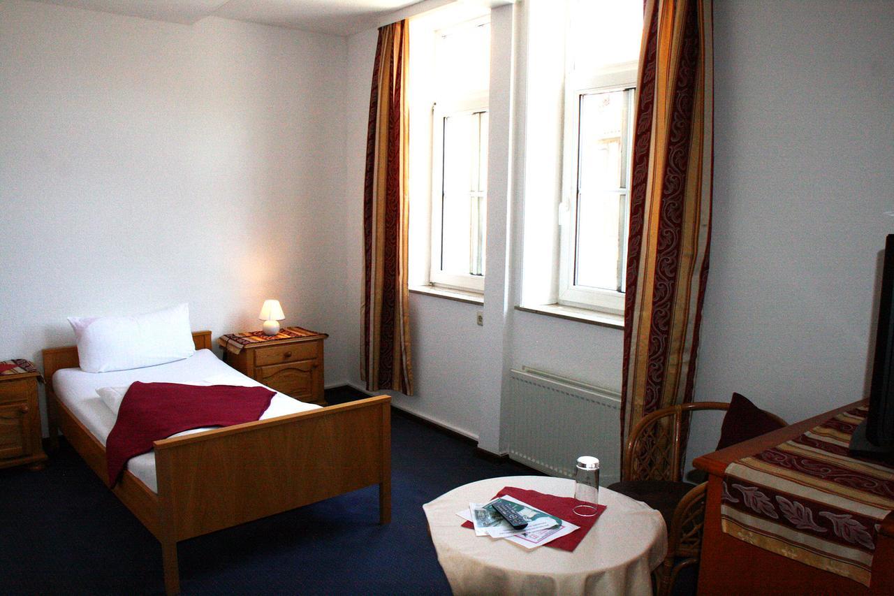 Hotel Village Целле Экстерьер фото